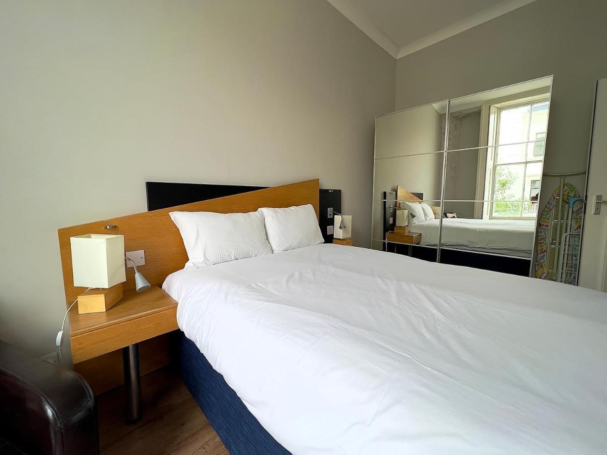 ロンドンSuper Flat In The Heart Of Westminsterアパートメント エクステリア 写真
