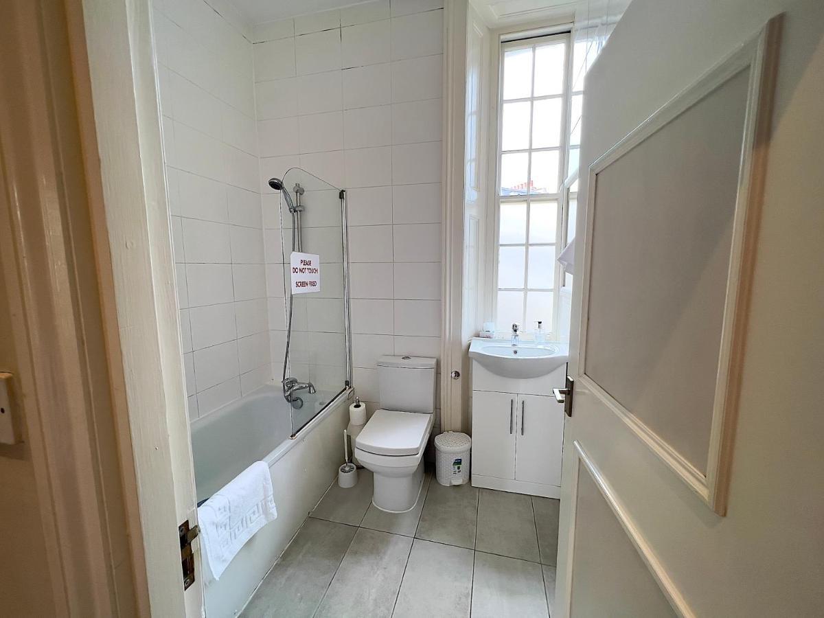 ロンドンSuper Flat In The Heart Of Westminsterアパートメント エクステリア 写真